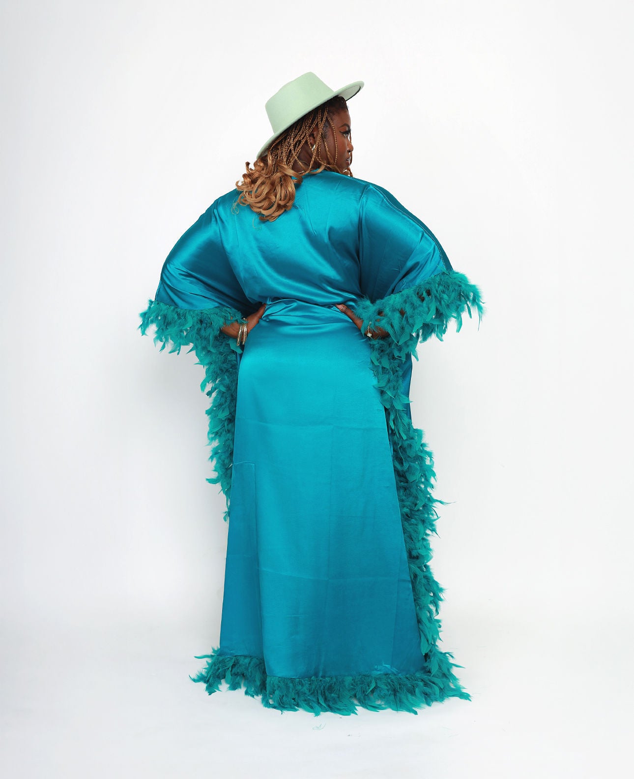 OCEAN FEATHER KAFTAN