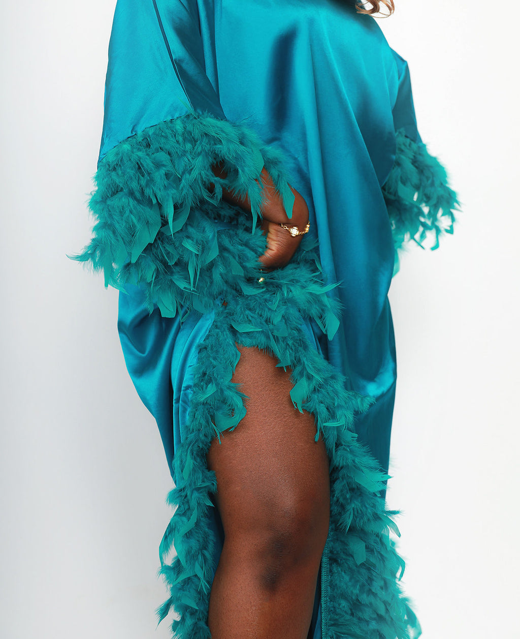 OCEAN FEATHER KAFTAN