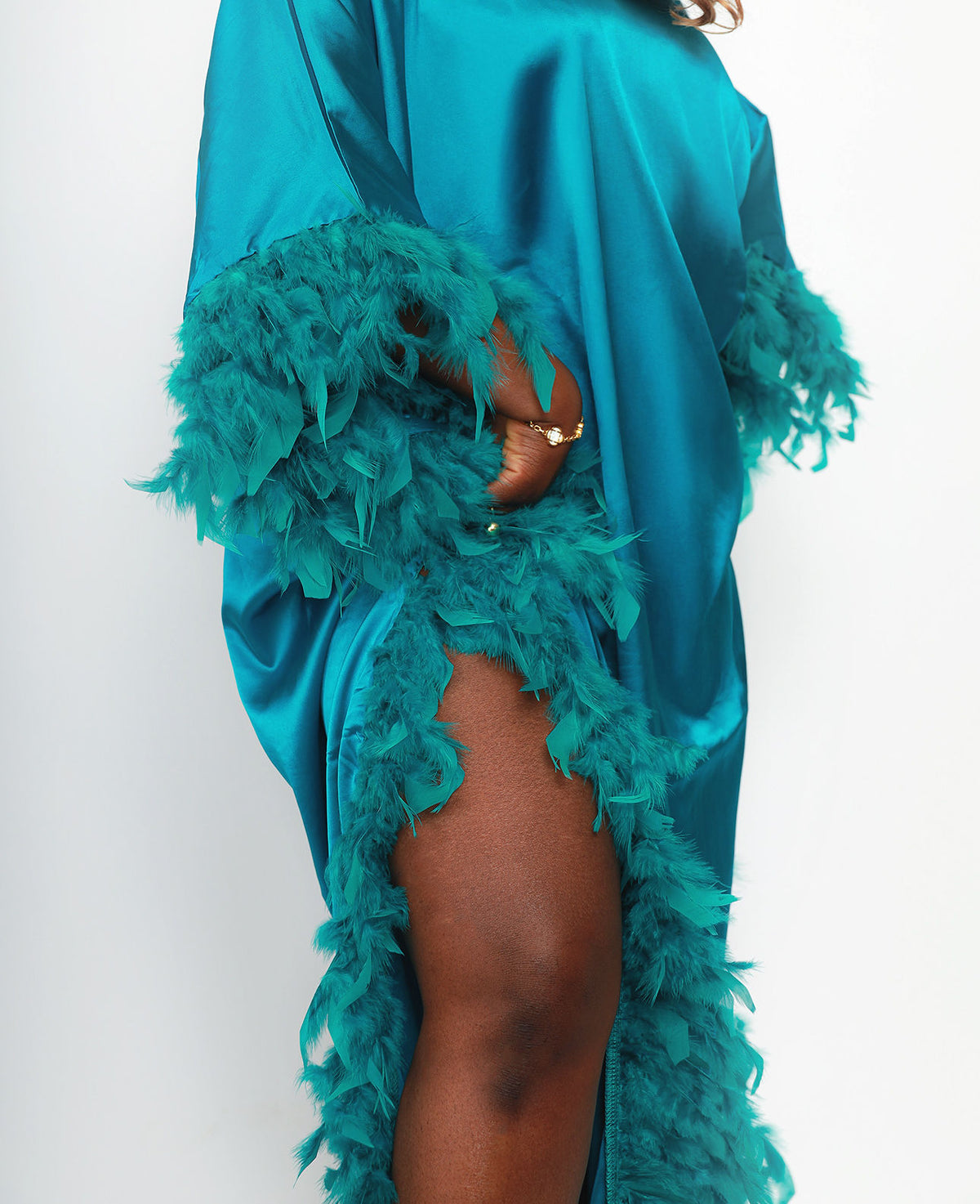 OCEAN FEATHER KAFTAN